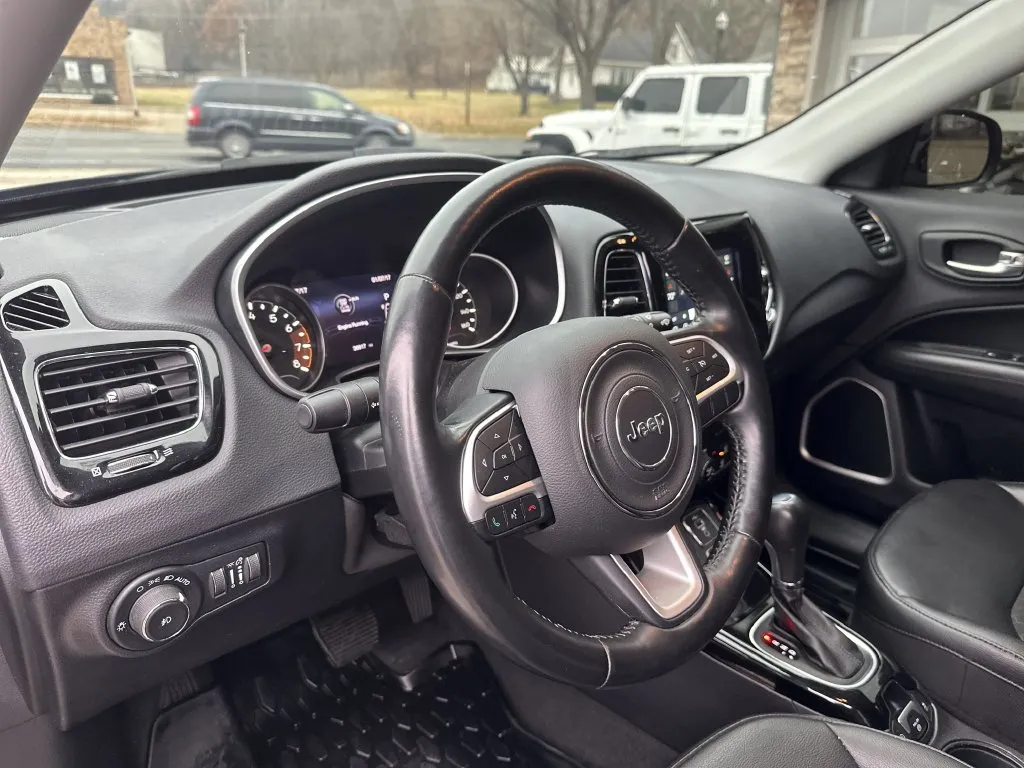 Jeep Compass photo 6