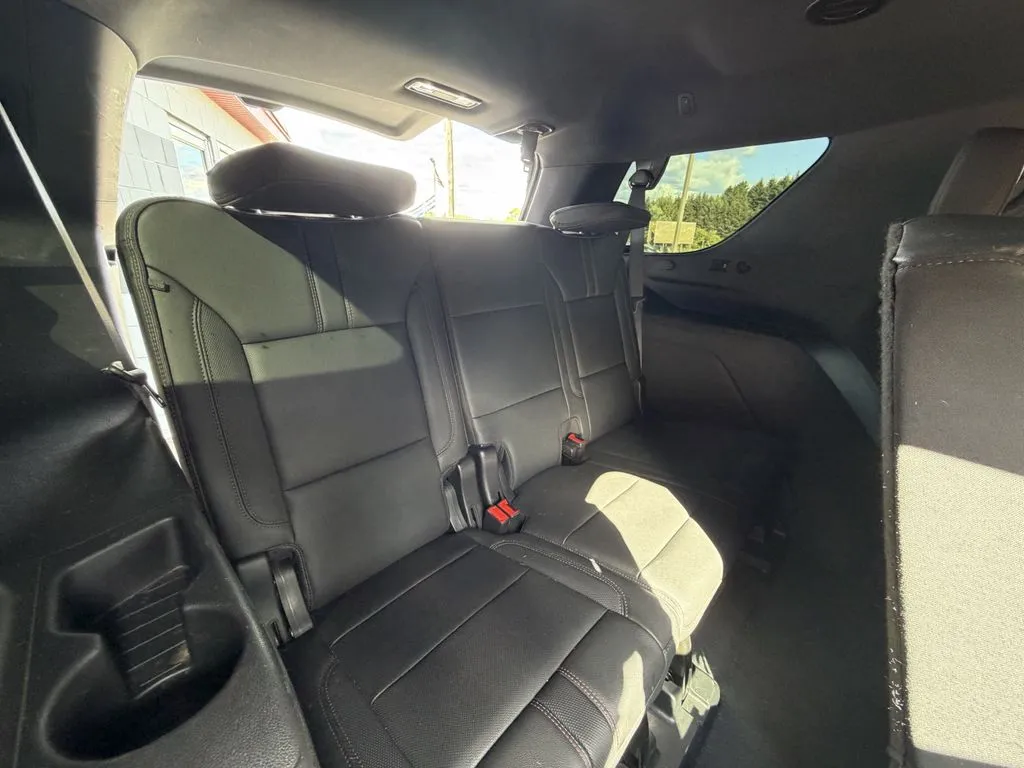 Chevrolet Tahoe photo 14