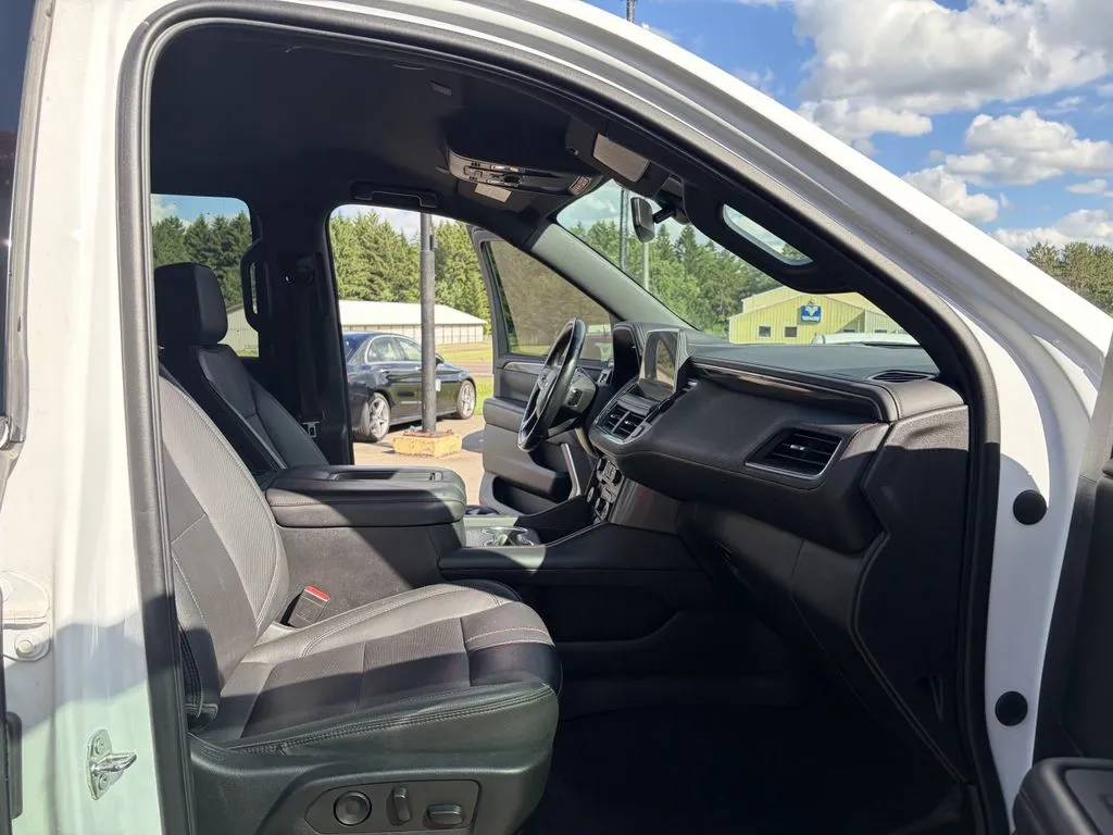 Chevrolet Tahoe photo 16