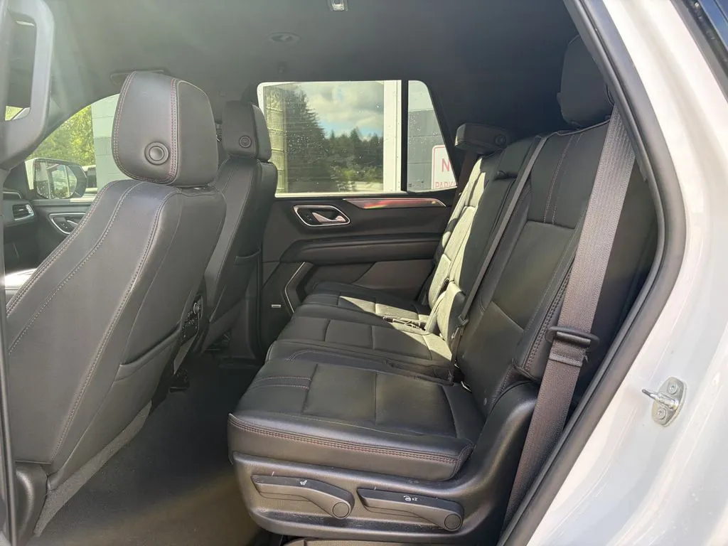 Chevrolet Tahoe photo 9