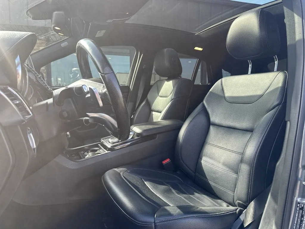 Mercedes-Benz GLE photo 17