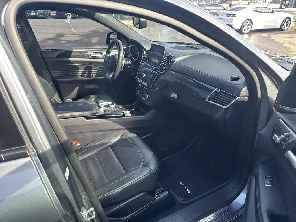 Mercedes-Benz GLE photo 23