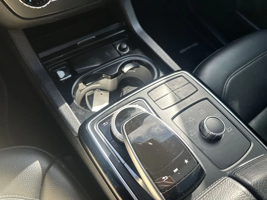 Mercedes-Benz GLE photo 10