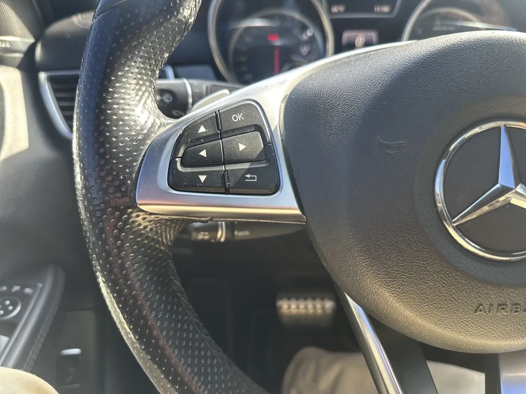 Mercedes-Benz GLE photo 12