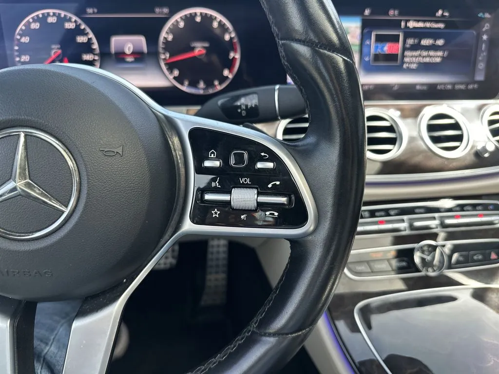 Mercedes-Benz E-Class photo 10