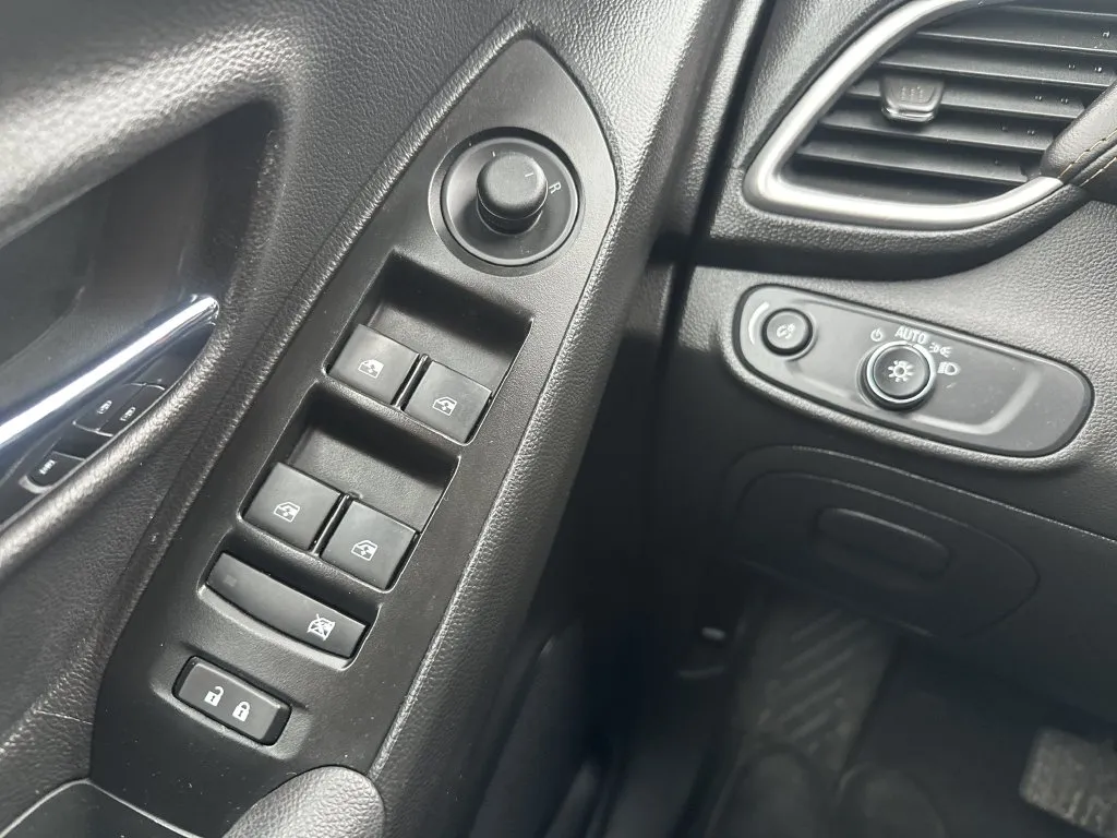 Chevrolet Trax photo 13
