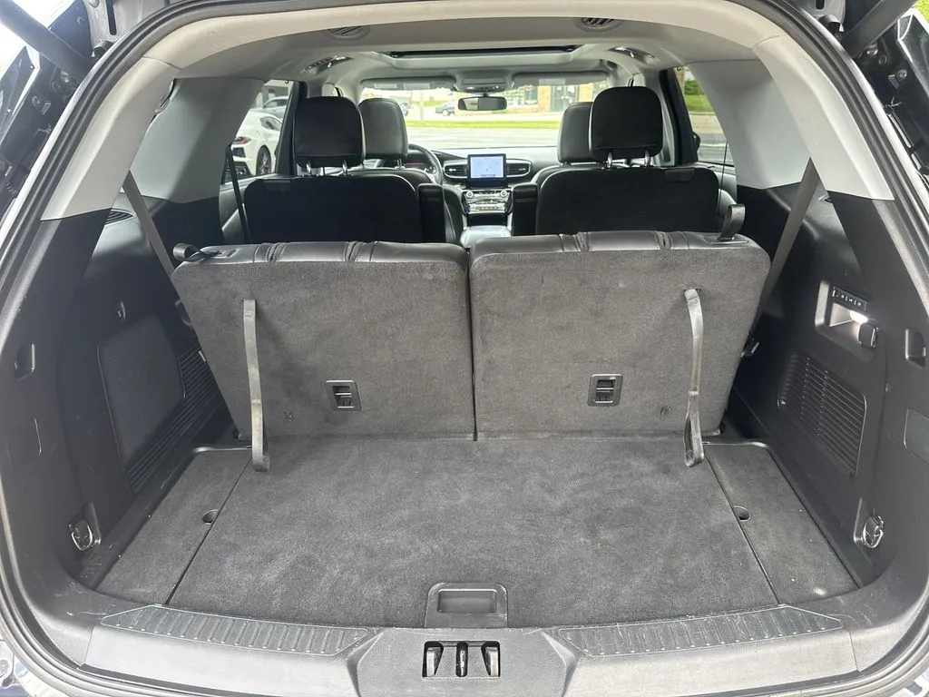 Ford Explorer photo 25