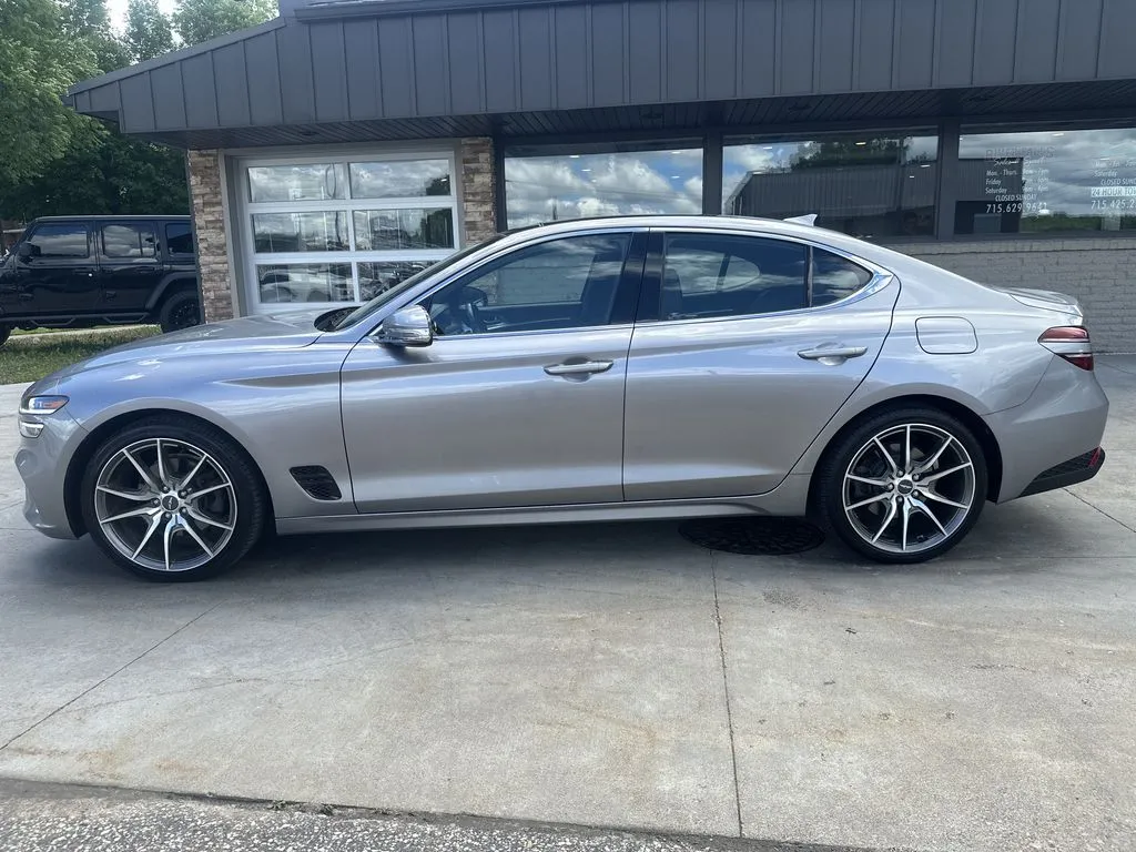Genesis G70 photo 5