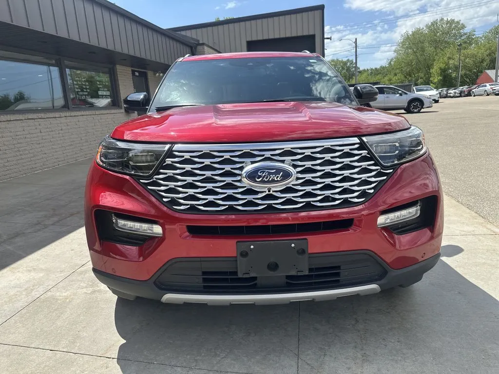 Ford Explorer photo 18