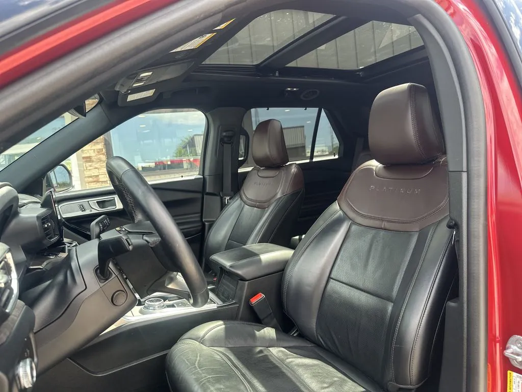 Ford Explorer photo 16