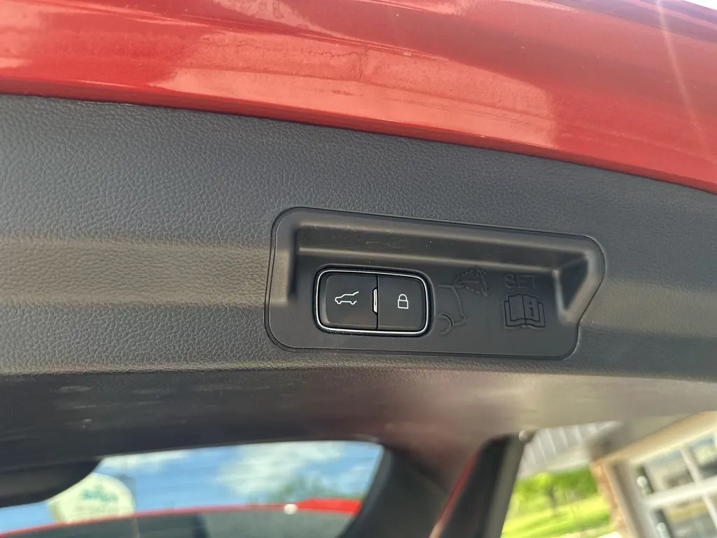 Ford Explorer photo 28