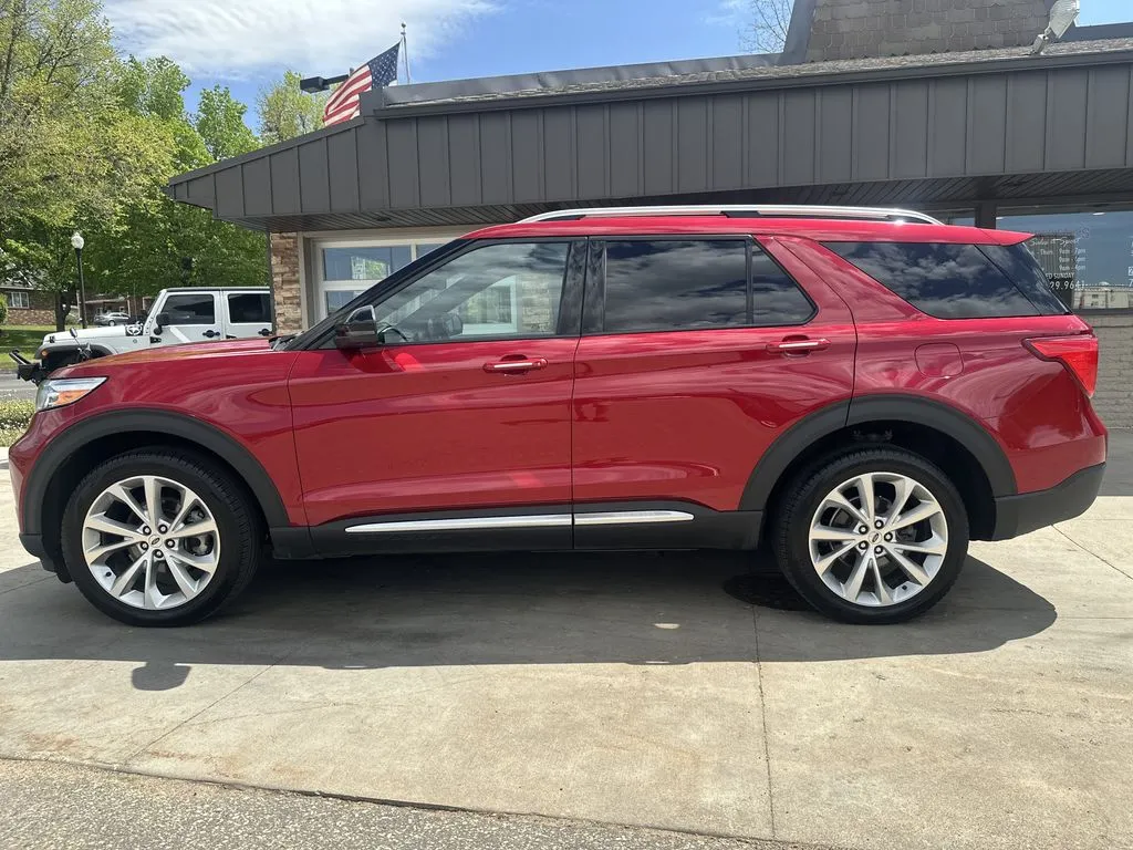 Ford Explorer photo 17