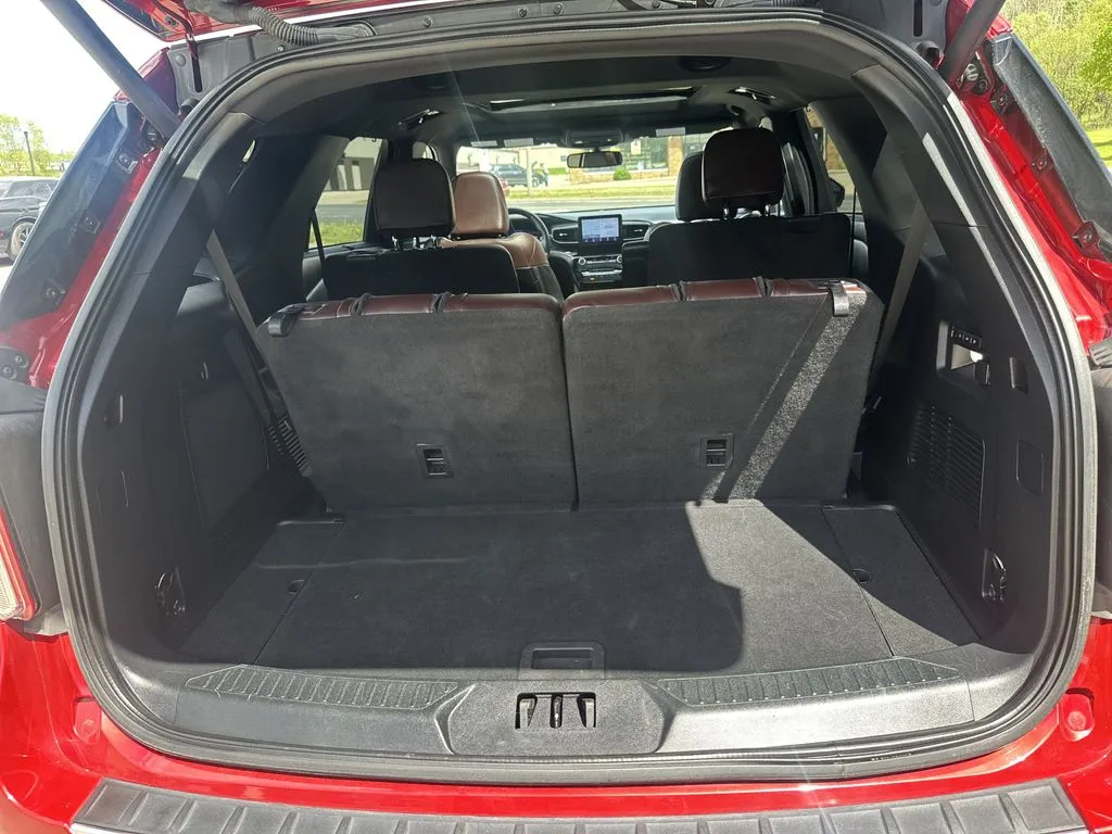 Ford Explorer photo 25