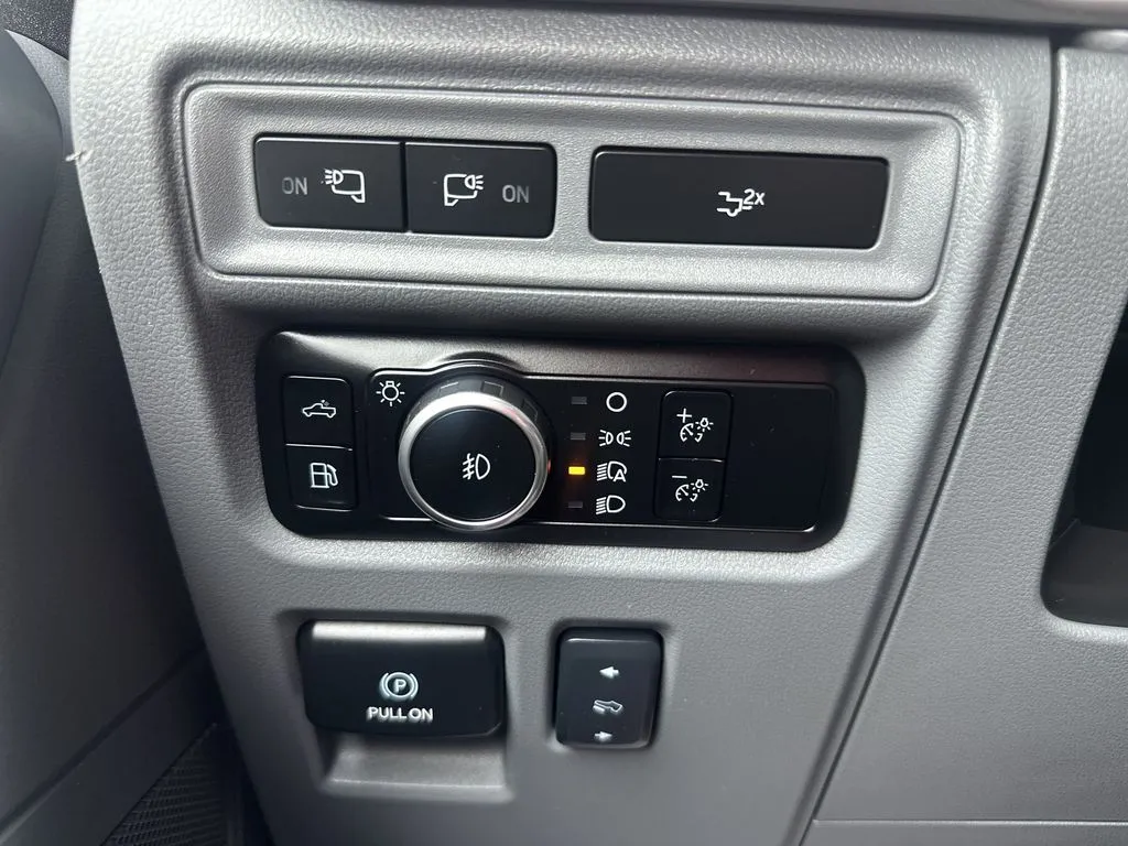 Ford F-150 photo 13