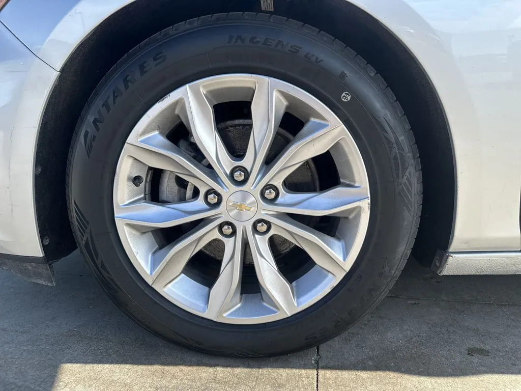 Chevrolet Malibu photo 22