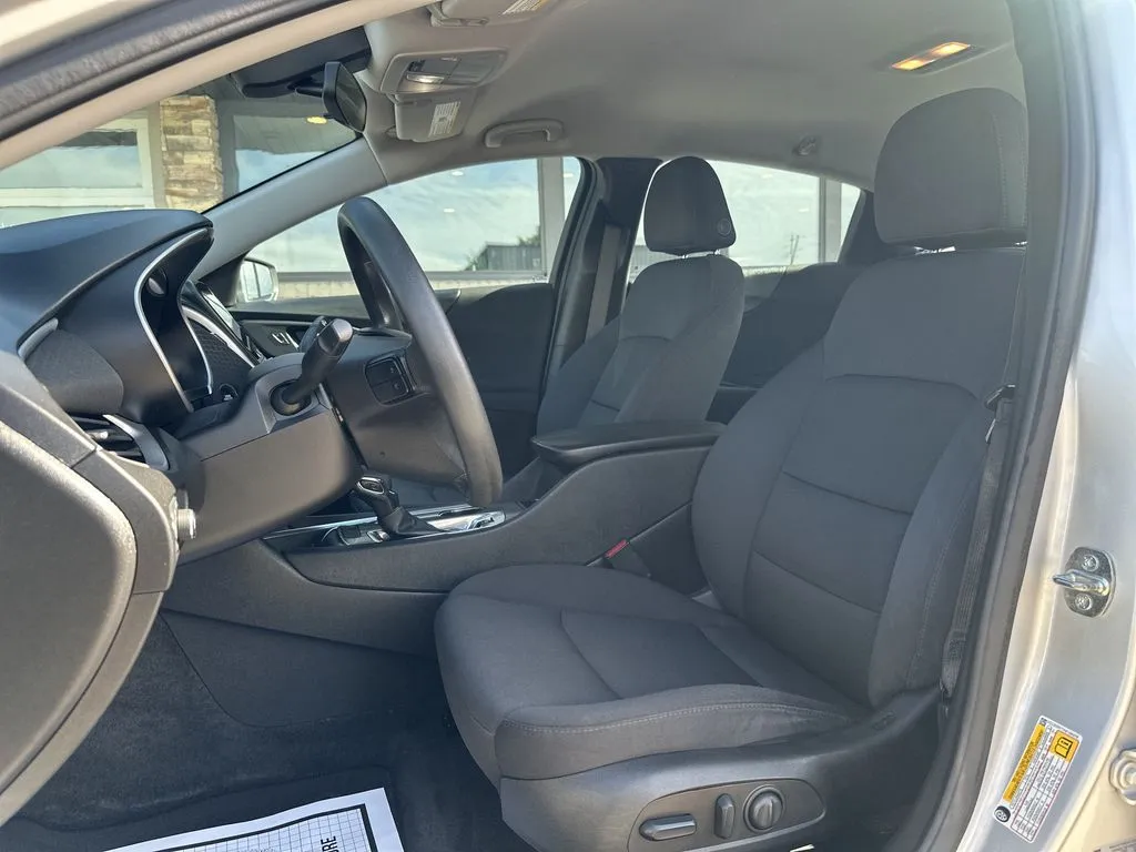Chevrolet Malibu photo 14