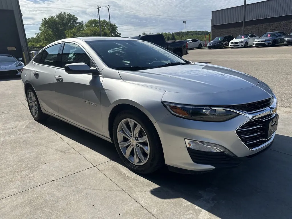 Chevrolet Malibu photo 17