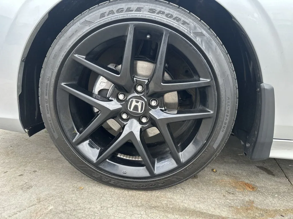 Honda Civic photo 17