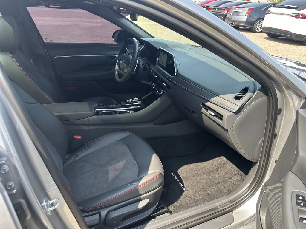 Hyundai Sonata photo 20