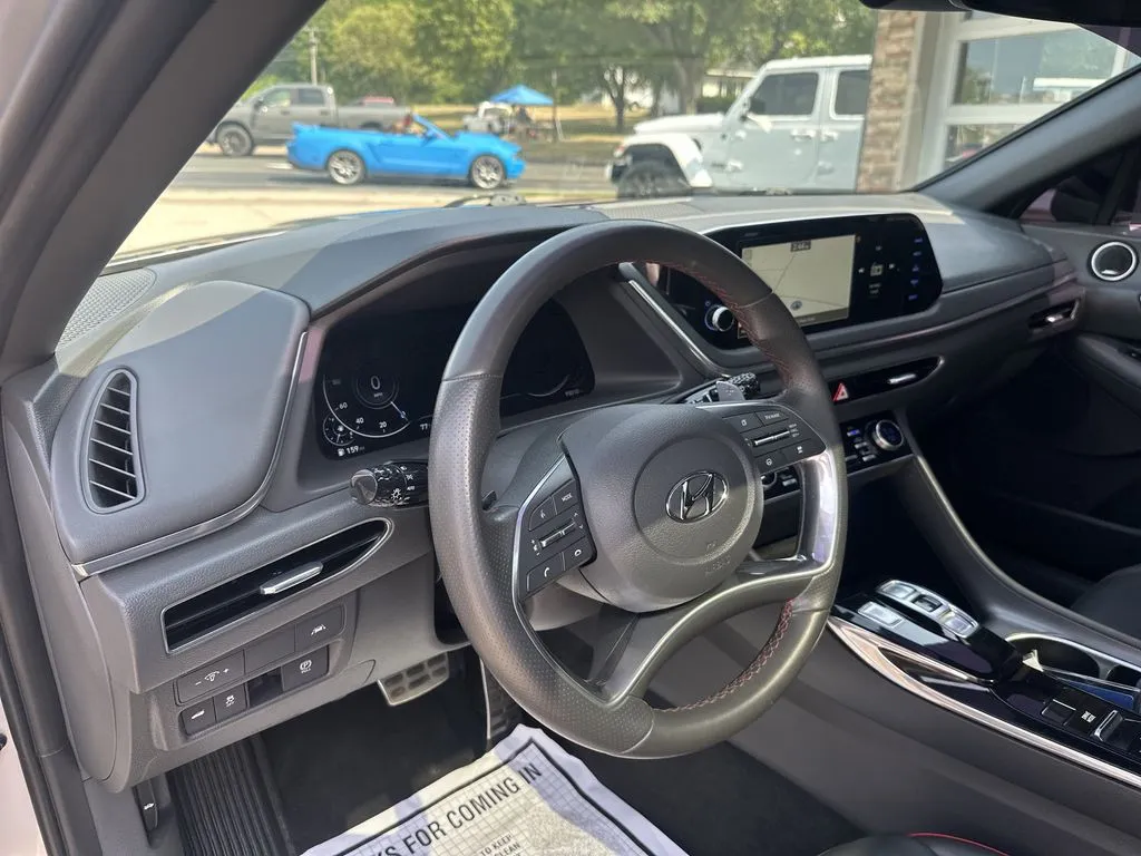 Hyundai Sonata photo 7
