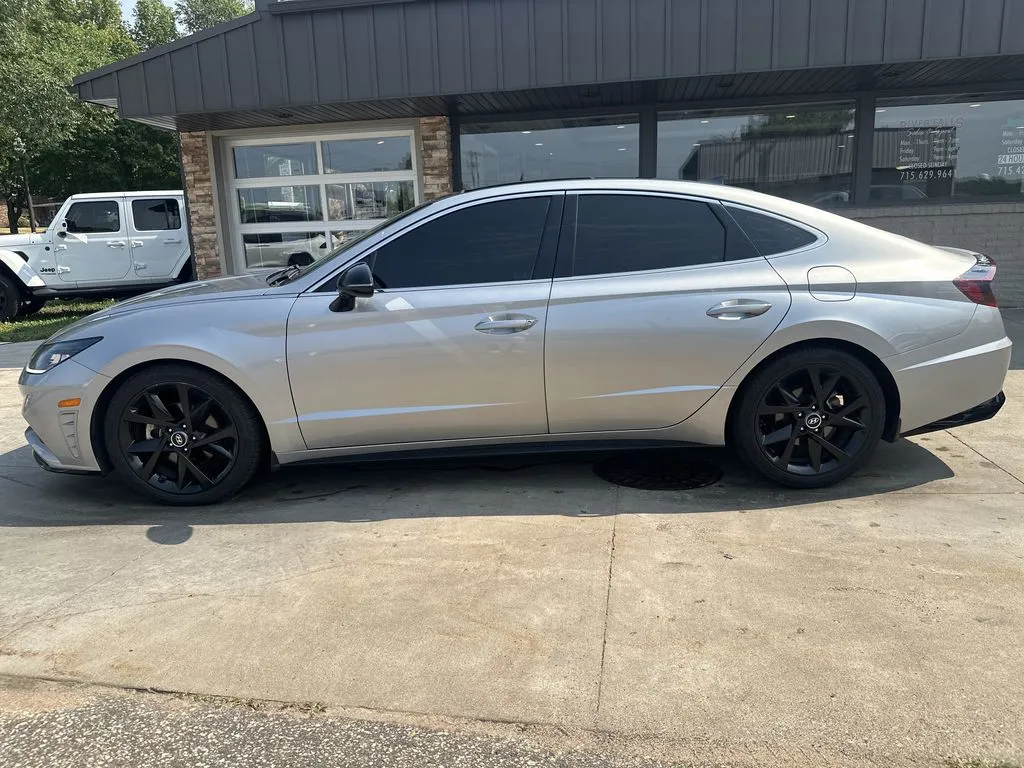 Hyundai Sonata photo 18