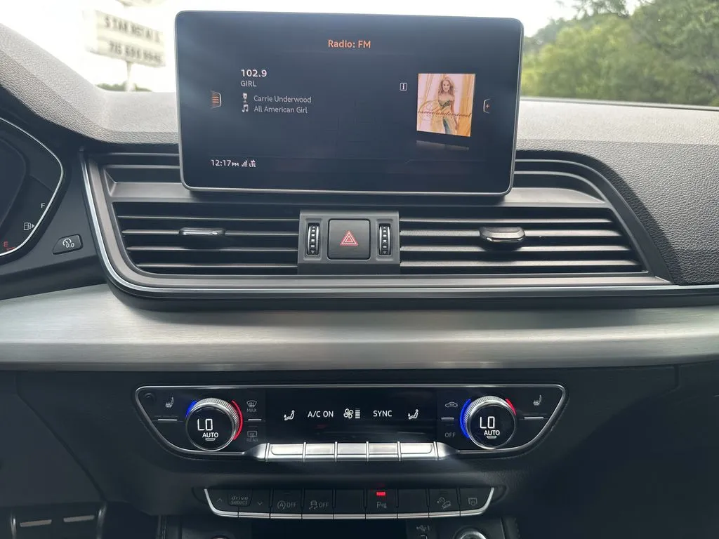 Audi SQ5 photo 8