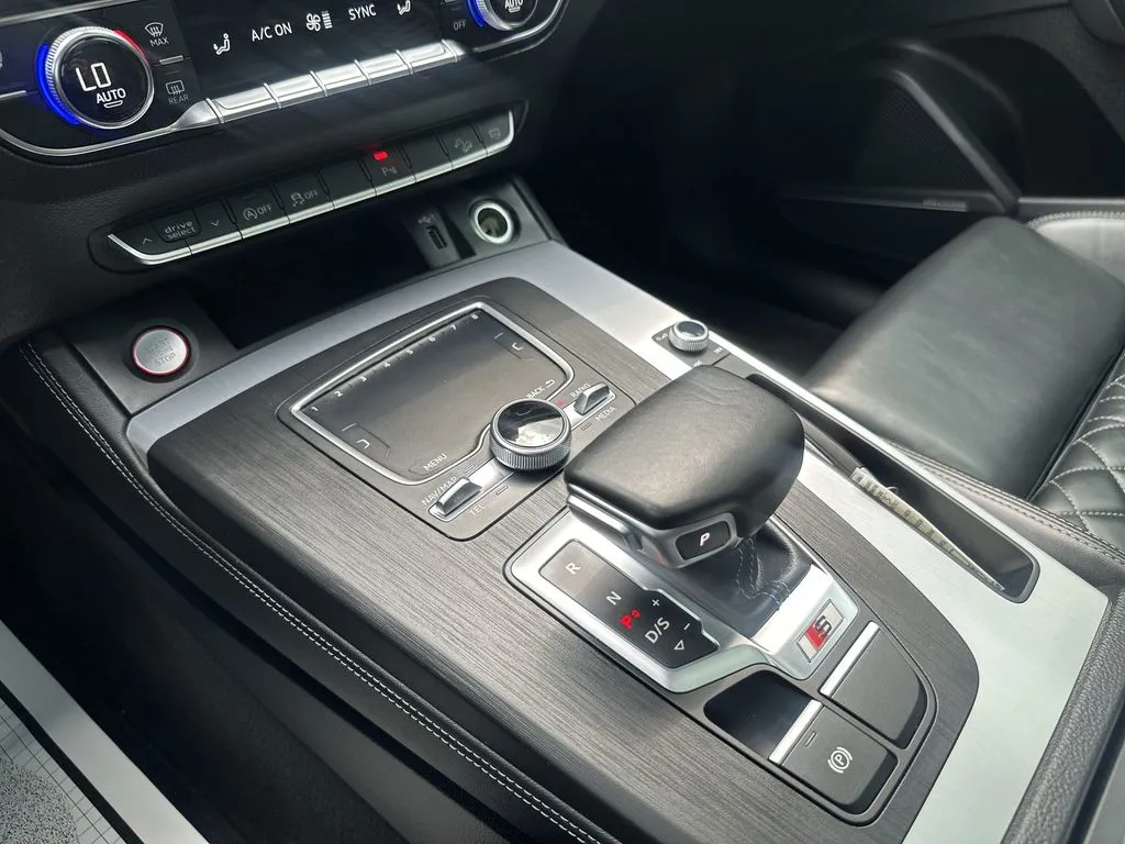 Audi SQ5 photo 9