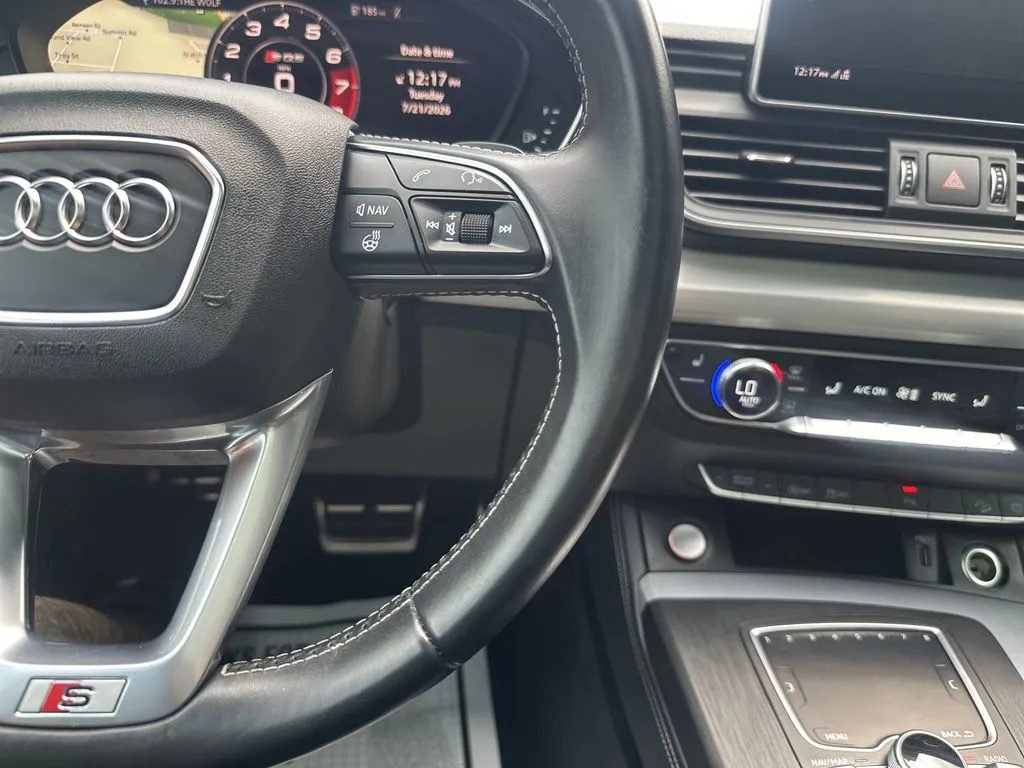 Audi SQ5 photo 10