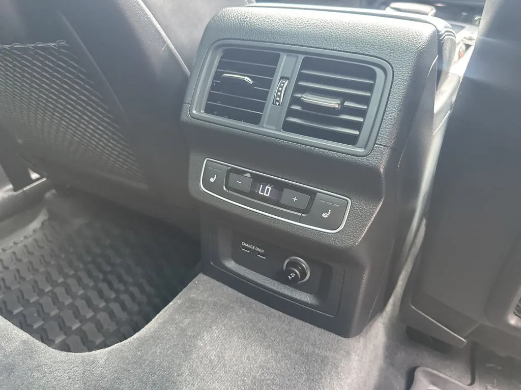 Audi SQ5 photo 24