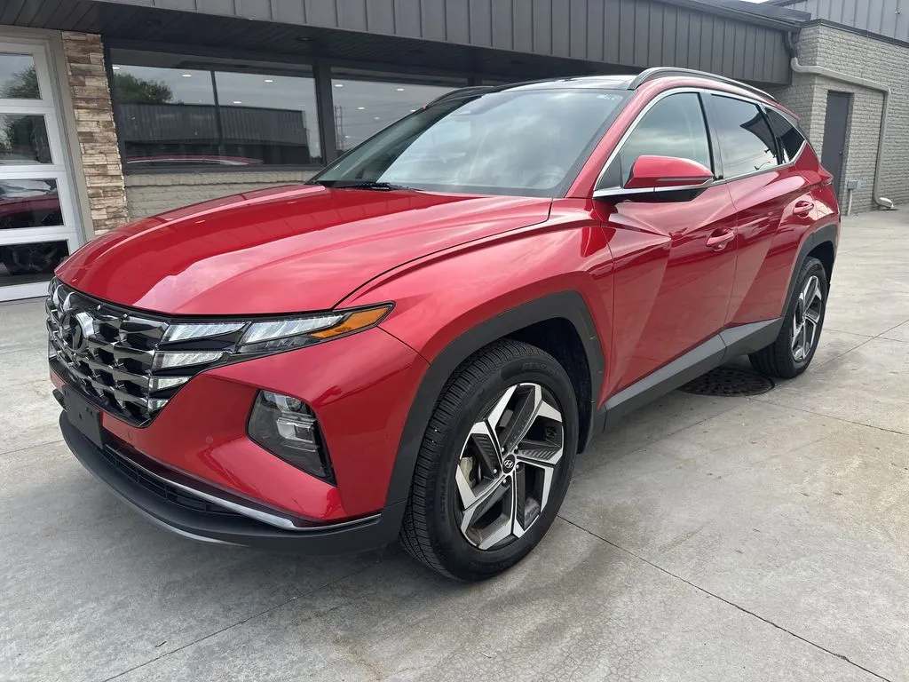 Red 2023 Hyundai Tucson Limited for sale in River Falls, WI