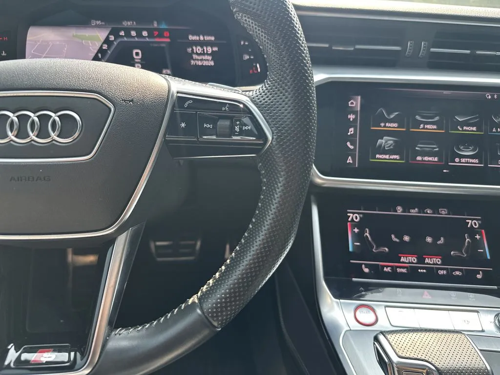 Audi S6 photo 11