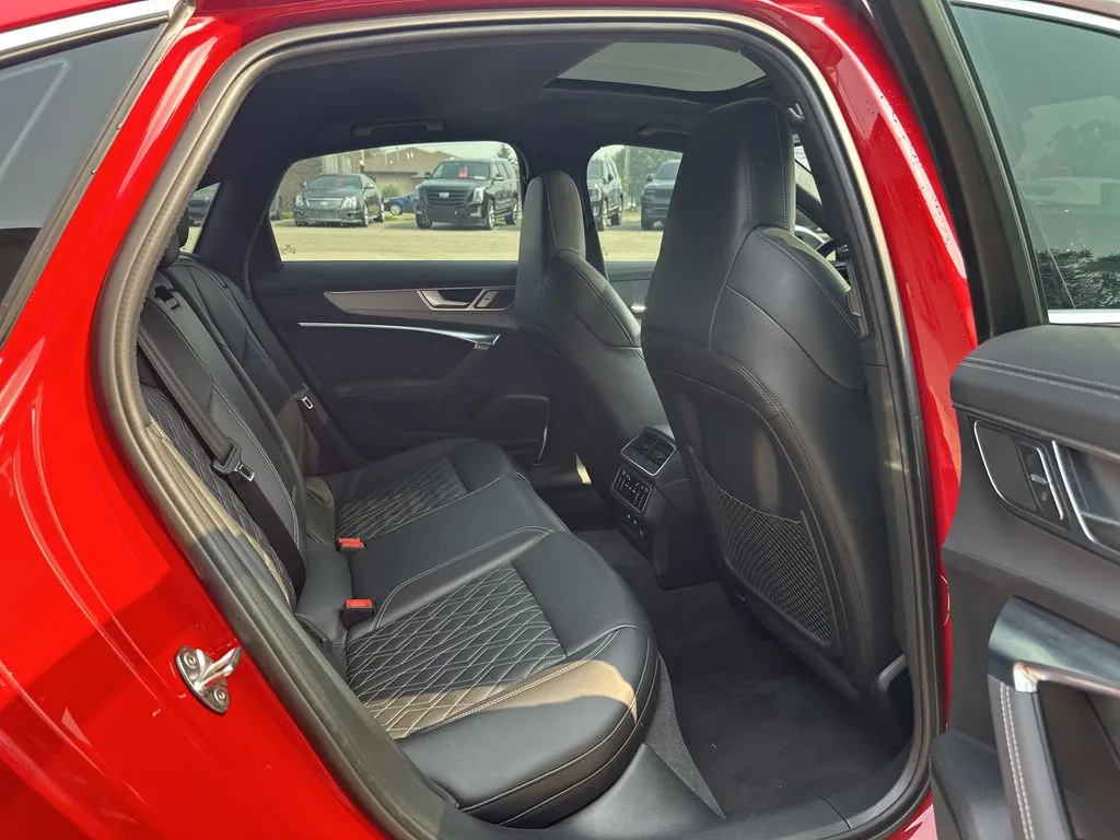 Audi S6 photo 20