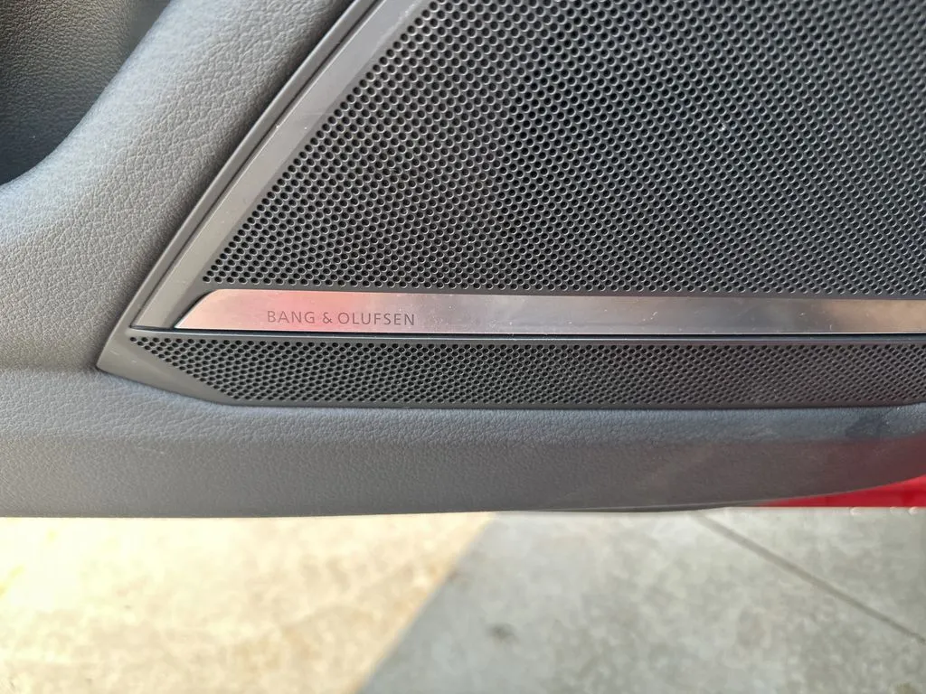 Audi S6 photo 14