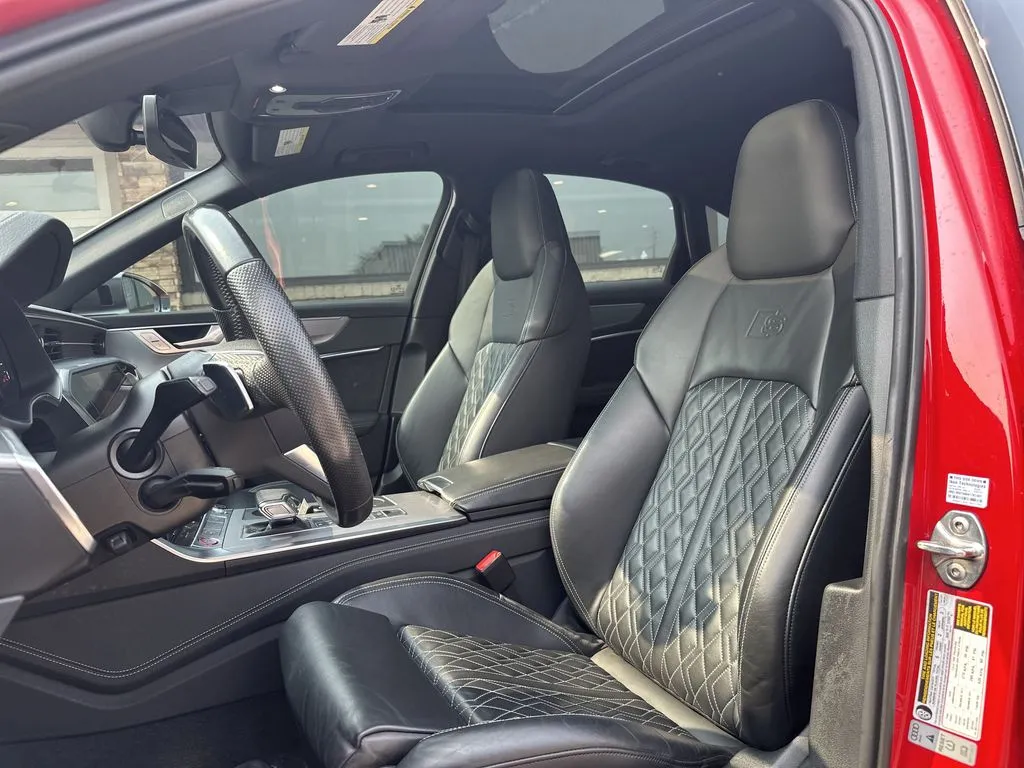 Audi S6 photo 9