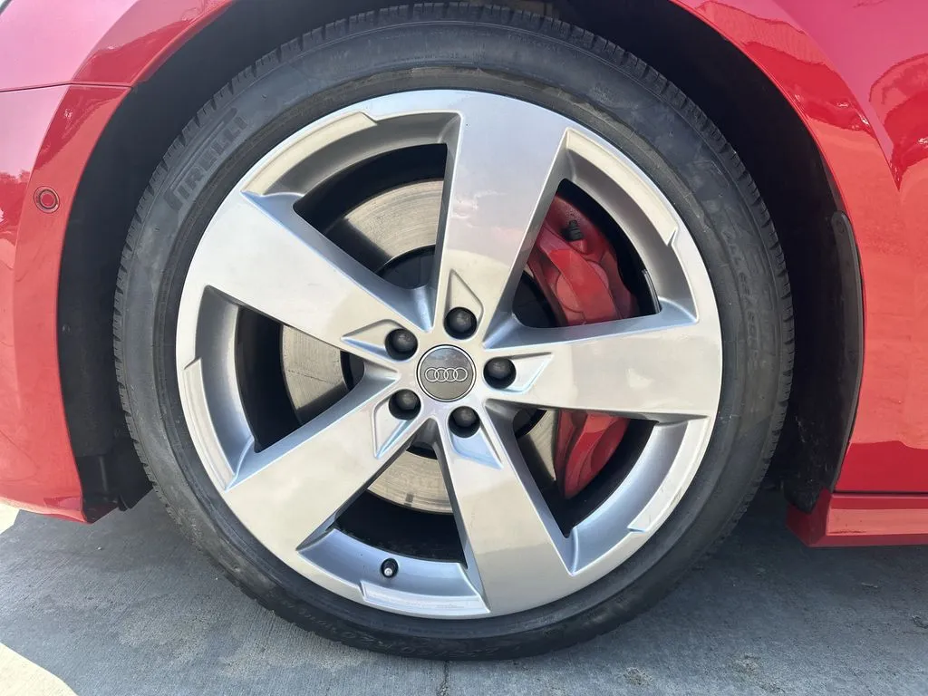 Audi S6 photo 25