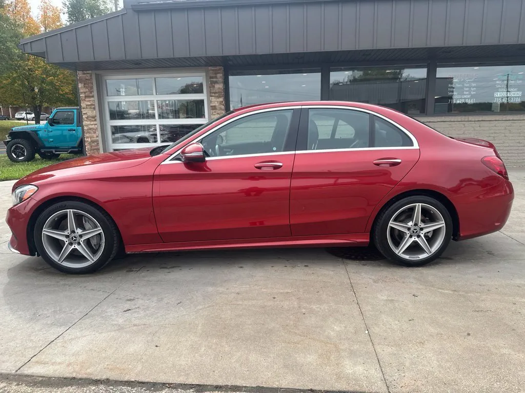 Mercedes-Benz C-Class photo 16