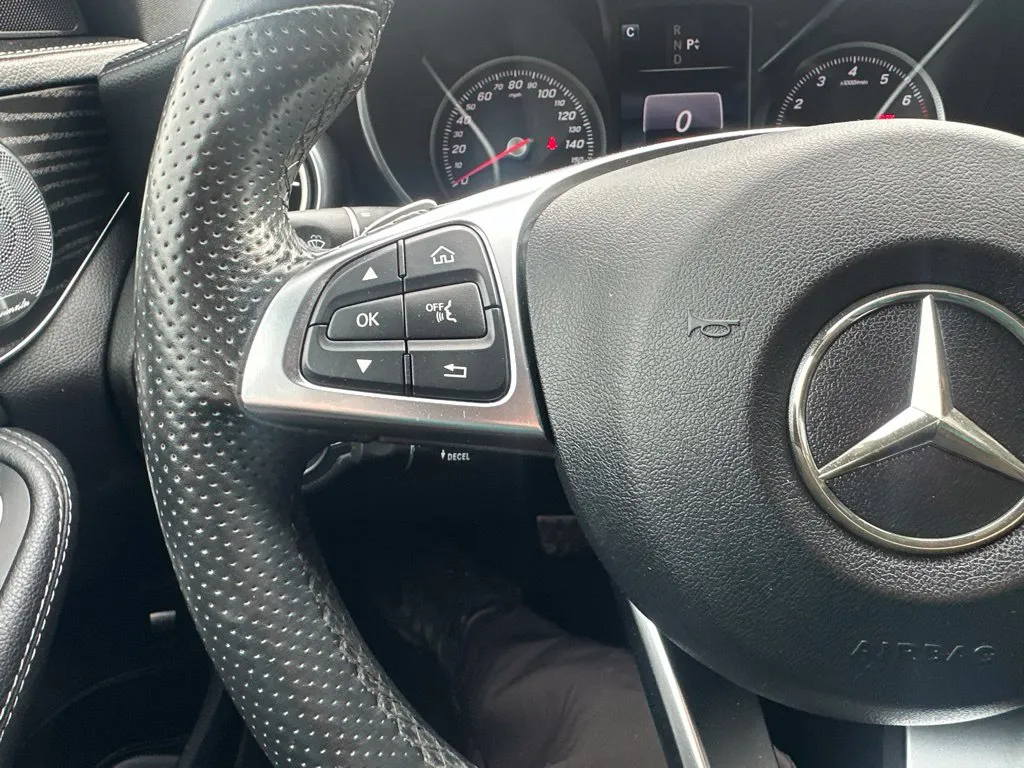 Mercedes-Benz C-Class photo 11