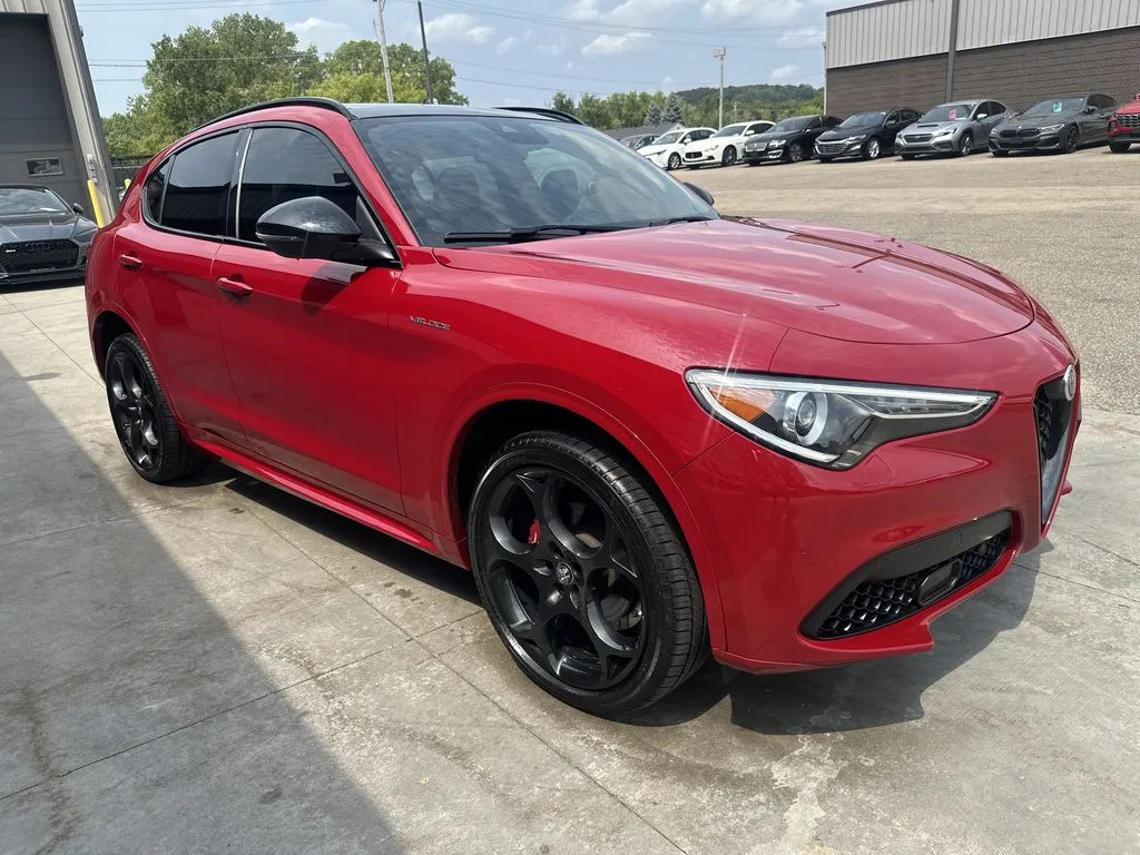 Alfa Romeo Stelvio photo 20