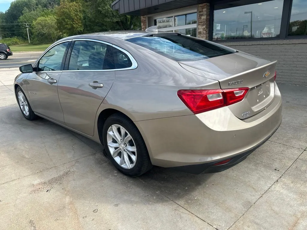 Chevrolet Malibu photo 22