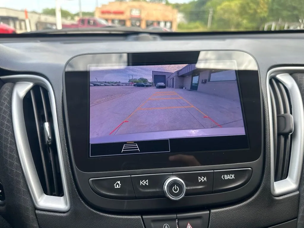 Chevrolet Malibu photo 14