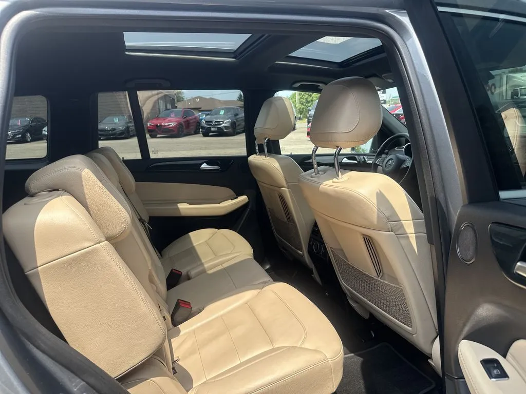 Mercedes-Benz GLS photo 23