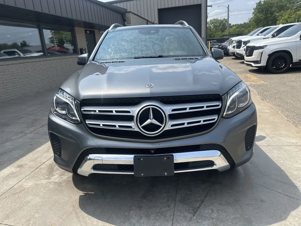 Mercedes-Benz GLS photo 19