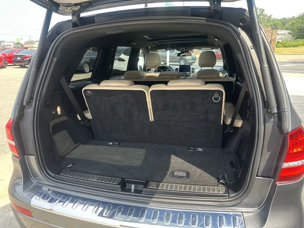 Mercedes-Benz GLS photo 27