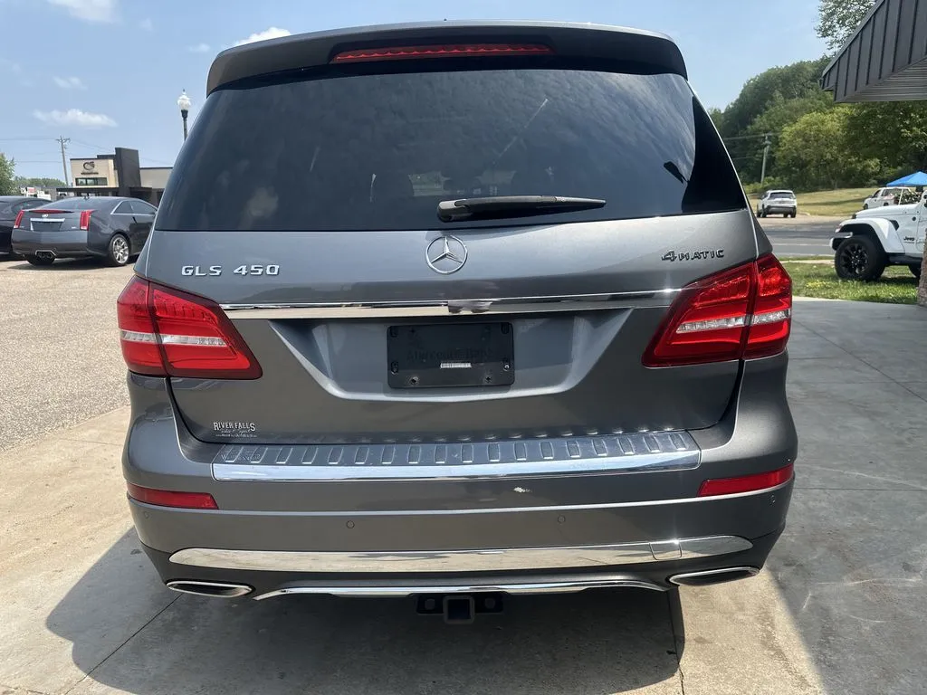 Mercedes-Benz GLS photo 25