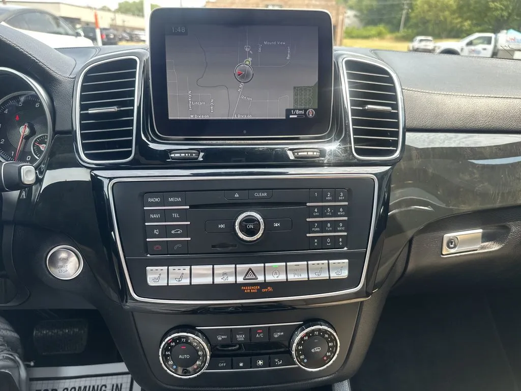 Mercedes-Benz GLS photo 9
