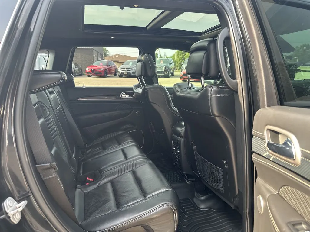 Jeep Grand Cherokee photo 23