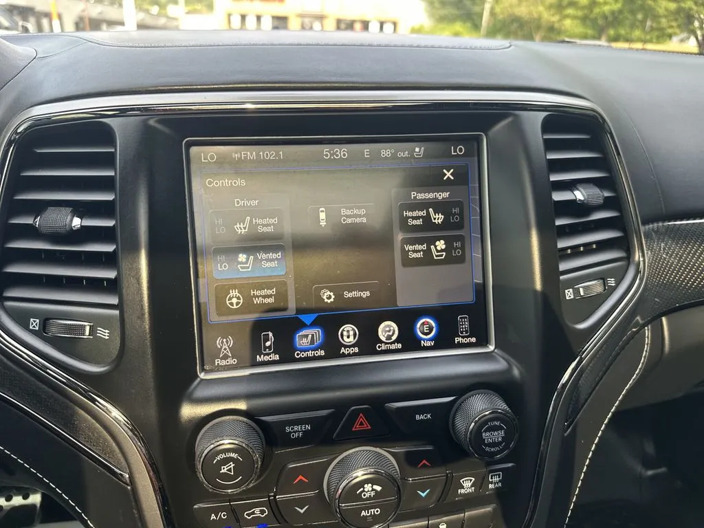 Jeep Grand Cherokee photo 15