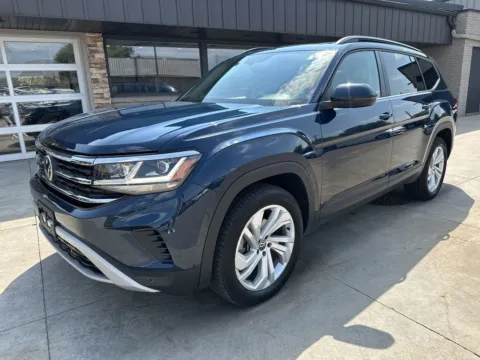 Blue 2022 Volkswagen Atlas 2.0T SE w/Technology for sale in River Falls, WI