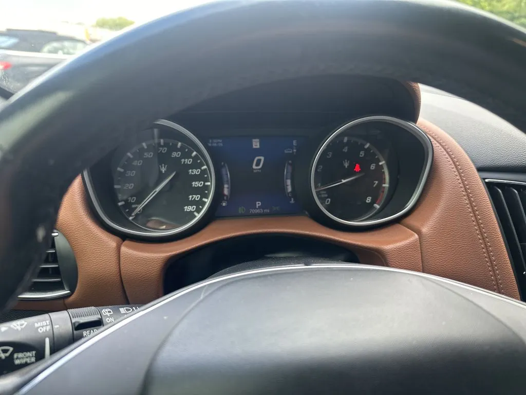 Maserati Levante photo 7