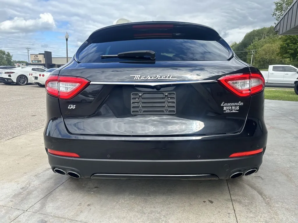 Maserati Levante photo 22